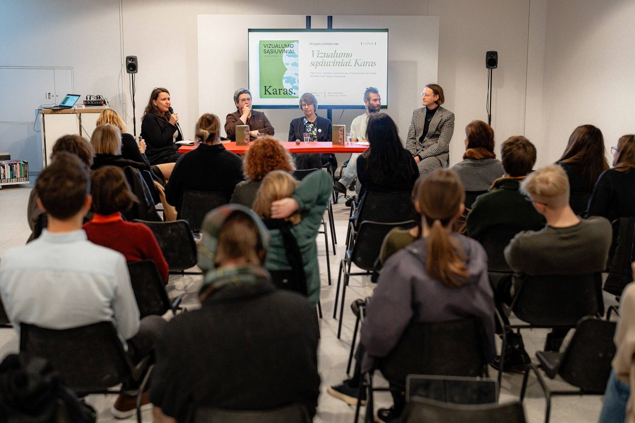 Pristatytas vizualumo antologijai skirtas pirmasis leidinys: gyvename nepakenčiamoje gausybėje vaizdų, bet kaip juos suvokiame?